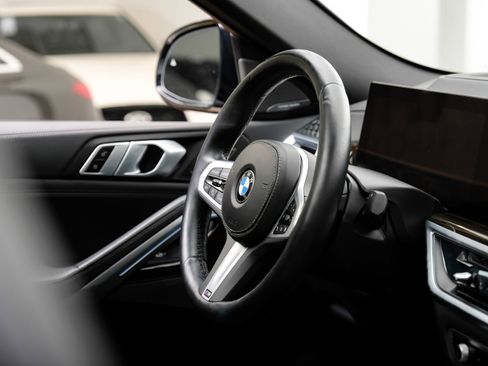 Used 2025 BMW X6 xDrive40i AWD/4WD image 18