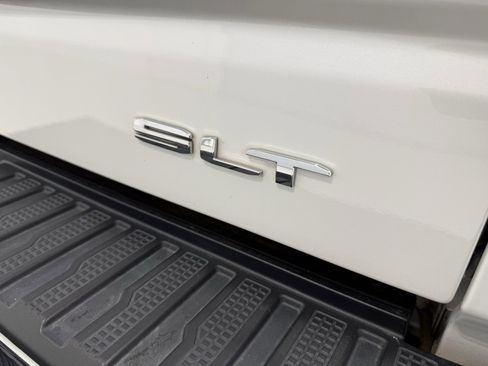 Used 2023 GMC Sierra 1500 SLT w/ SLT Premium Package image 9
