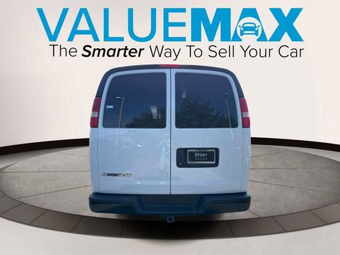 Used 2019 Chevrolet Express 2500 w/ Driver Convenience Package RWD image 4
