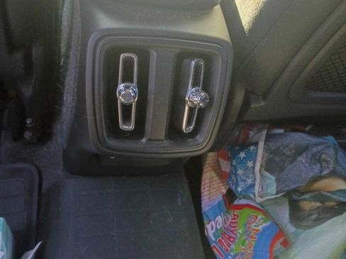 Used 2021 Volvo XC40 T5 R-Design w/ Advanced Package image 56