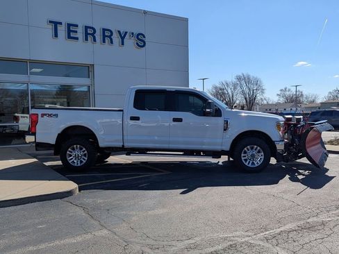 Used 2019 Ford F250 XLT w/ XLT Value Package image 2