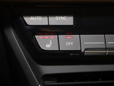 Used 2023 Audi e-tron GT Premium Plus image 8