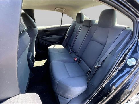 Used 2022 Toyota Corolla LE image 17