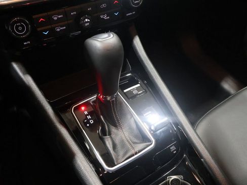 Used 2022 Jeep Compass Limited image 34