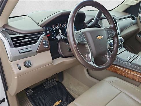 Used 2016 Chevrolet Suburban LTZ image 9