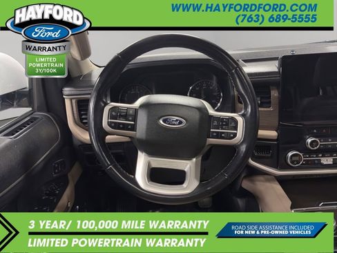Used 2024 Ford Expedition Limited image 11