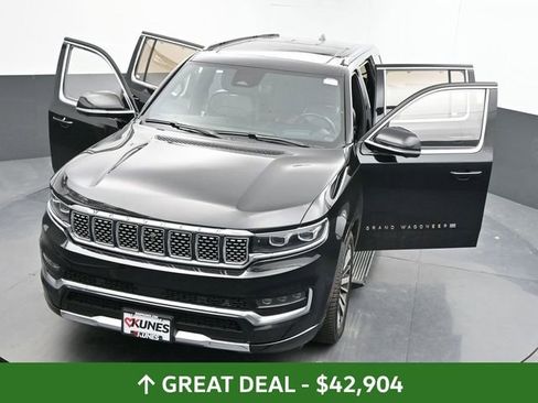 Used 2022 Jeep Grand Wagoneer Series III AWD/4WD image 66