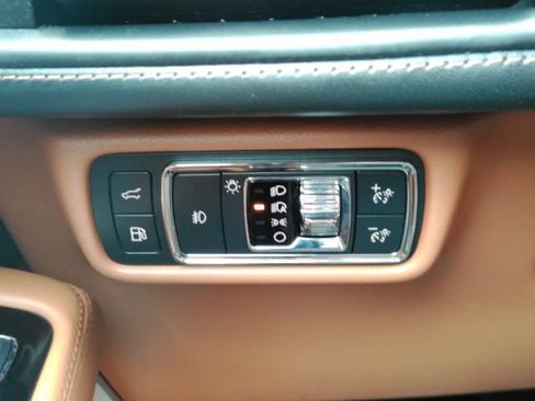 Used 2022 Lincoln Aviator Black Label Grand Touring w/ Class IV Trailer Tow Package AWD/4WD image 47