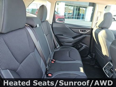 Used 2023 Subaru Forester Premium image 32
