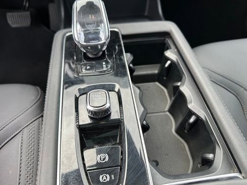 Used 2025 Volvo XC90 B6 Plus AWD/4WD image 24