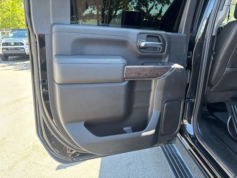 Used 2021 GMC Sierra 2500 Denali w/ Denali Black Diamond Edition AWD/4WD image 33