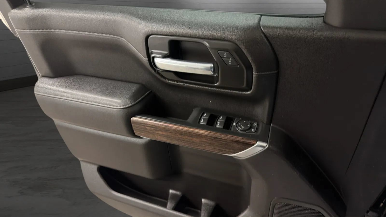 Used 2021 GMC Sierra 1500 Elevation AWD/4WD image 17