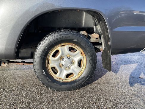 Used 2011 Toyota Tacoma 2WD Access Cab image 10