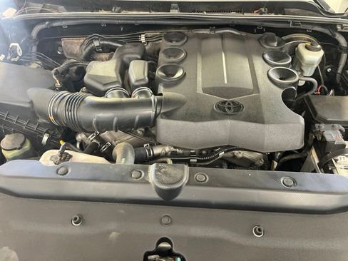 Used 2020 Toyota 4Runner Limited RWD image 21