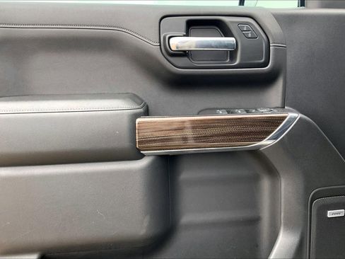 Used 2019 Chevrolet Silverado 1500 LT Trail Boss image 15