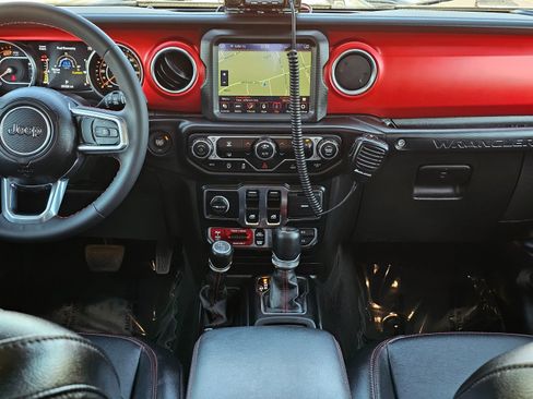 Used 2023 Jeep Wrangler Rubicon AWD/4WD image 29