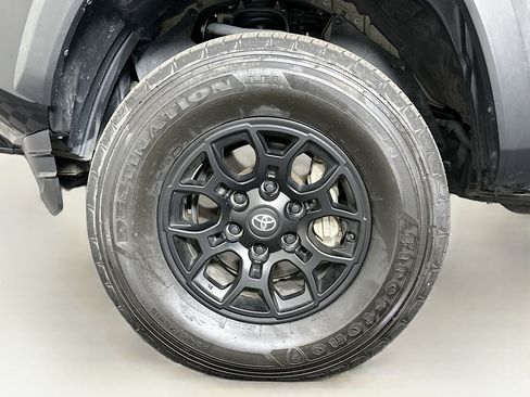 Used 2023 Toyota Tacoma SR5 image 11