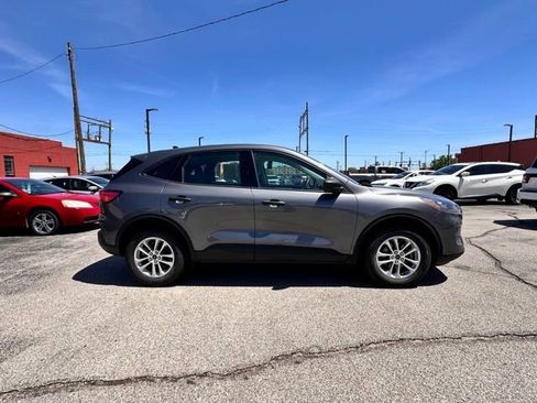 Used 2022 Ford Escape S image 4