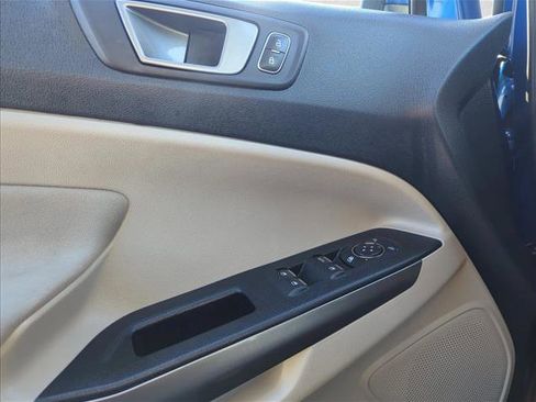 Certified 2021 Ford EcoSport SE image 19