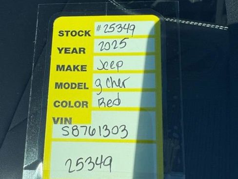 New 2025 Jeep Grand Cherokee Overland w/ Luxury Tech Group IV AWD/4WD image 21