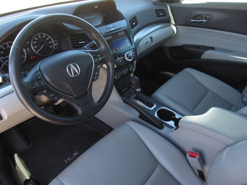 Used 2017 Acura ILX w/ Premium Package image 14