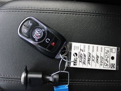 Used 2020 Buick Encore GX Essence w/ Experience Buick Package image 32