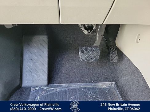 New 2026 Volkswagen Atlas SE image 40