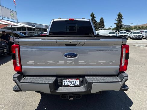 Used 2024 Ford F250 Lariat w/ Lariat Ultimate Package AWD/4WD image 4