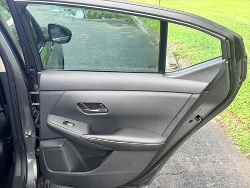 Used 2025 Nissan Sentra SV w/ Trunk Package FWD image 16