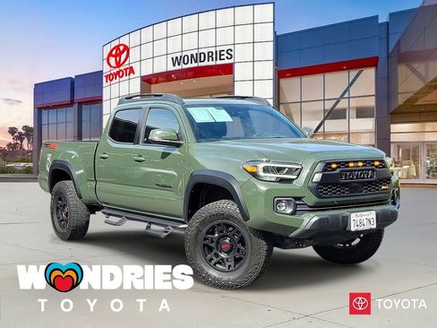 Used 2022 Toyota Tacoma TRD Off-Road w/ TRD Premium Off Road Package AWD/4WD image 1