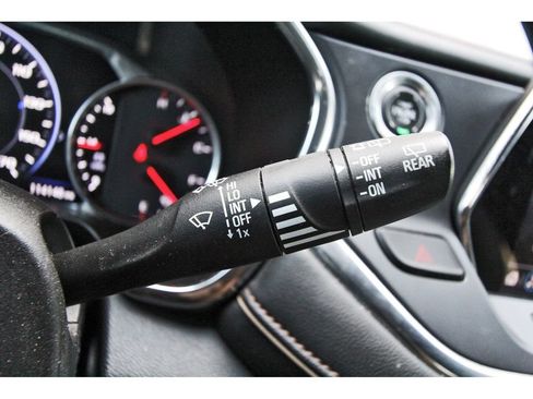 Used 2019 Chevrolet Blazer Premier w/ Sun and Wheels Package FWD image 18