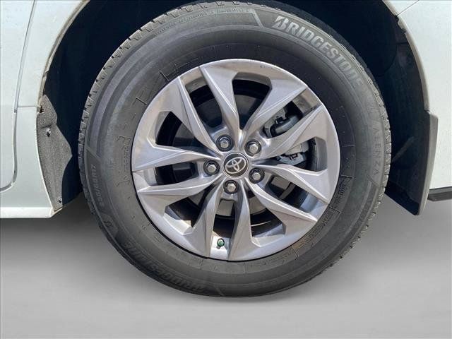 Used 2022 Toyota Sienna XLE w/ XLE Plus Package FWD image 16