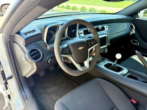 Used 2015 Chevrolet Camaro SS w/ SS Performance Package RWD image 11