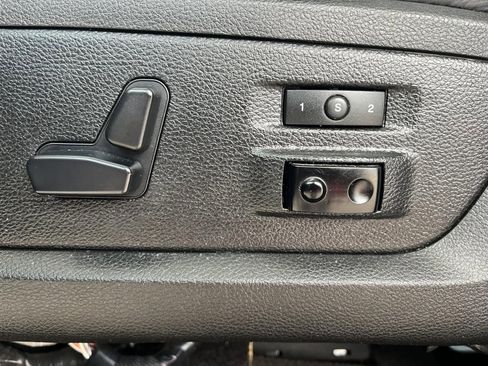 Used 2017 RAM 1500 Limited RWD image 21