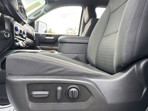 Used 2022 Chevrolet Silverado 1500 RST image 12