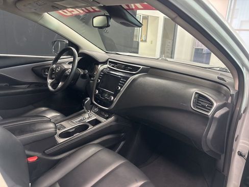 Used 2023 Nissan Murano SV image 11