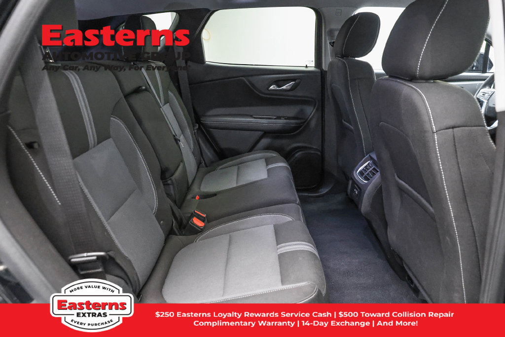 Used 2025 Chevrolet Blazer LT FWD image 25