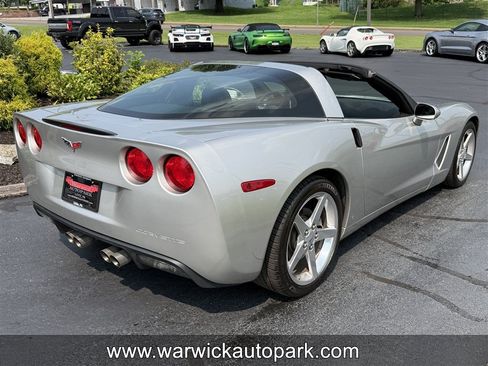 Used 2006 Chevrolet Corvette Coupe w/ Preferred Equipment Group RWD image 13