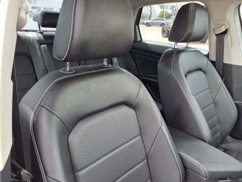 Certified 2023 Volkswagen Jetta Sport FWD image 12