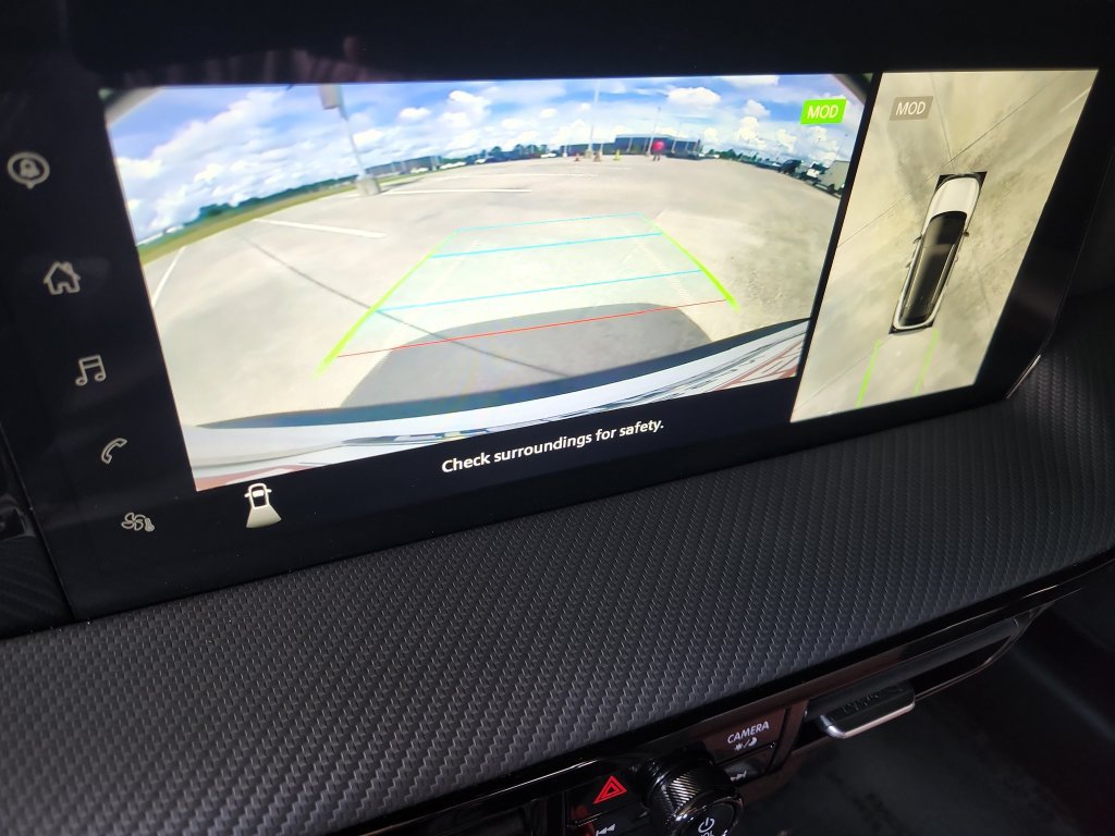 Certified 2025 Nissan Kicks SR FWD image 20