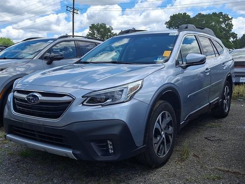 Used 2020 Subaru Outback Limited AWD/4WD image 2