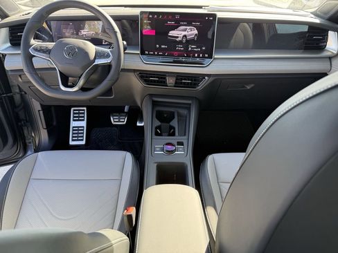 New 2026 Volkswagen Tiguan SE R-Line FWD image 26