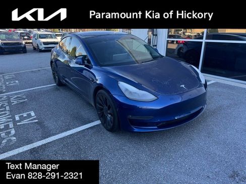 Used 2022 Tesla Model 3 Performance image 2