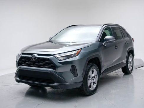 Used 2025 Toyota RAV4 XLE w/ Convenience Package image 7