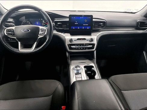 Used 2022 Ford Explorer XLT RWD image 15