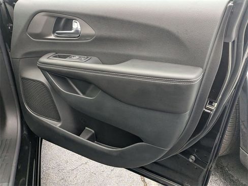 New 2026 Chrysler Voyager LX image 32