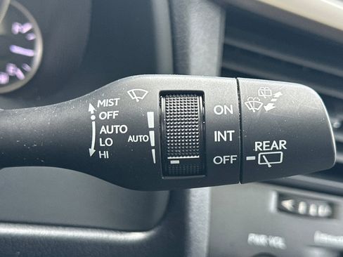 Used 2020 Lexus RX 350L Premium image 34