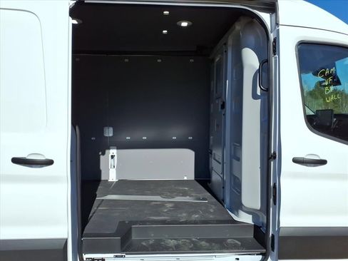 New 2026 Ford Transit 250 148 Medium Roof Extended AWD image 10