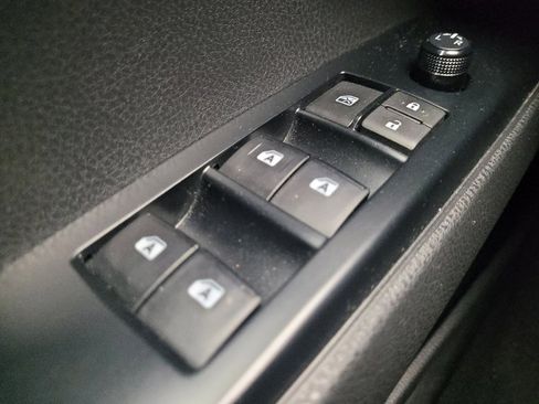 Used 2020 Toyota Camry SE image 27