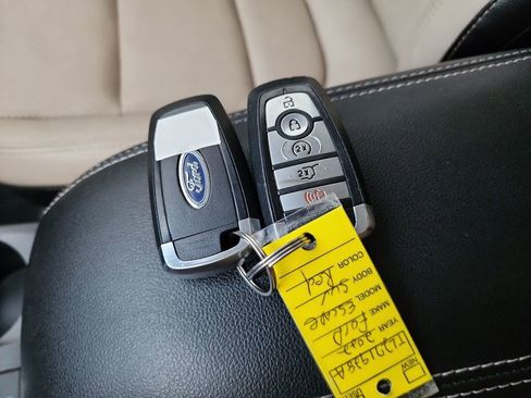 Used 2022 Ford Escape SEL image 40